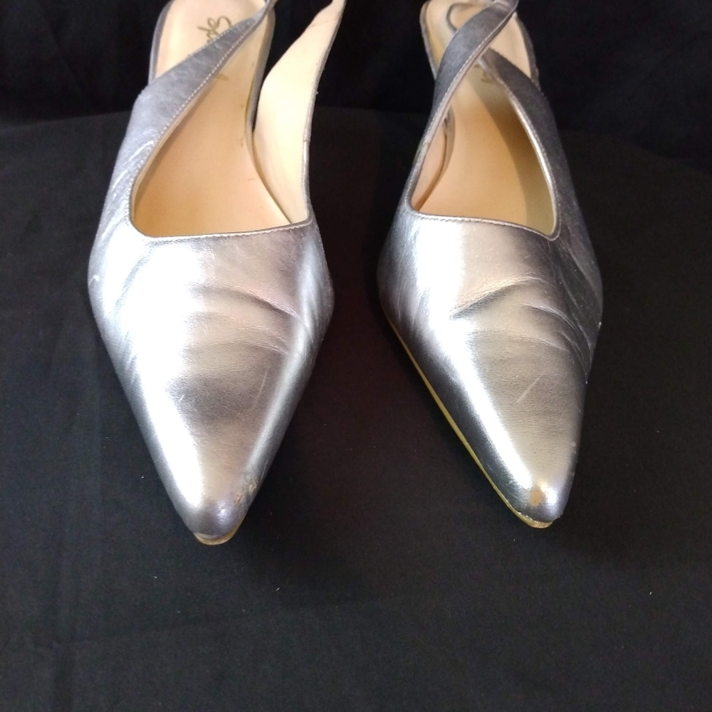 Spiegel Silver Pointed-Toe Leather Slingback